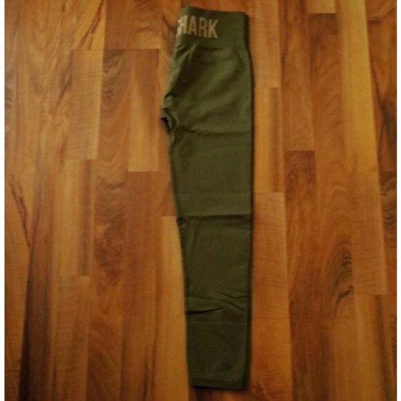 Gymshark® Fit Seamless Olive Green ⅞ Length Leggings Size Medium - Picture 3 of 15